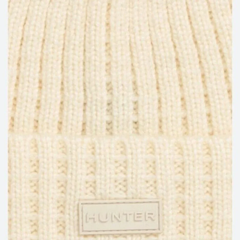Hunter Waffle Cuff Beanie in White Willow